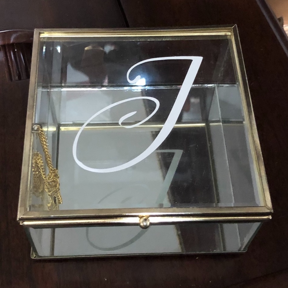 FREE w/$20+ purchase (Gold Glass Jewelry Box)
